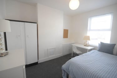 3 bed house, Hungerford Street, St pauls, Cheltenham, GL504HN - Image 2